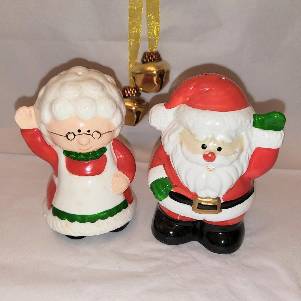 Vintage Santa and Mrs. Claus